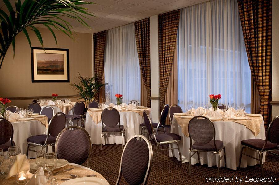 Hotel Crowne Plaza San Antonio Airport By Ihg Restaurant photo